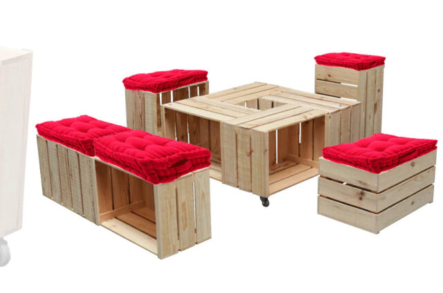 🌿📦 Découvrez nos caisses en bois : la solution déco, pratique et 100% polyvalente !Envie d’un aménagement unique, naturel et économique ?Nos caisses en bois sont l’accessoire parfait pour créer des meubles, organiser votre intérieur ou mettre en valeur vos produits en magasin.🔨 Ultra simples à assembler💡 Idéales pour créer des étagères, banques d'accueil, présentoirs ou meubles complets🌱 Look authentique en bois brut🏪 Parfait pour boutiques, marchés, vitrines, jardineries et déco maison✨ Quelques idées d’utilisation :✔️ Présentoirs pour plantes et pots✔️ Étagères modulables✔️ Meubles et banquettes avec coussins✔️ Stands ou aménagements pour magasins✔️ Décoration chaleureuse pour maison ou jardin🪵 Nos caisses : solides, durables, prêtes à personnaliser !Disponibles en plusieurs formats, en bois brut, faciles à peindre.📦 Commandez maintenant et réinventez vos espaces avec style !➡️ Contactez-nous en message privé ou visitez notre site pour plus d’infos.